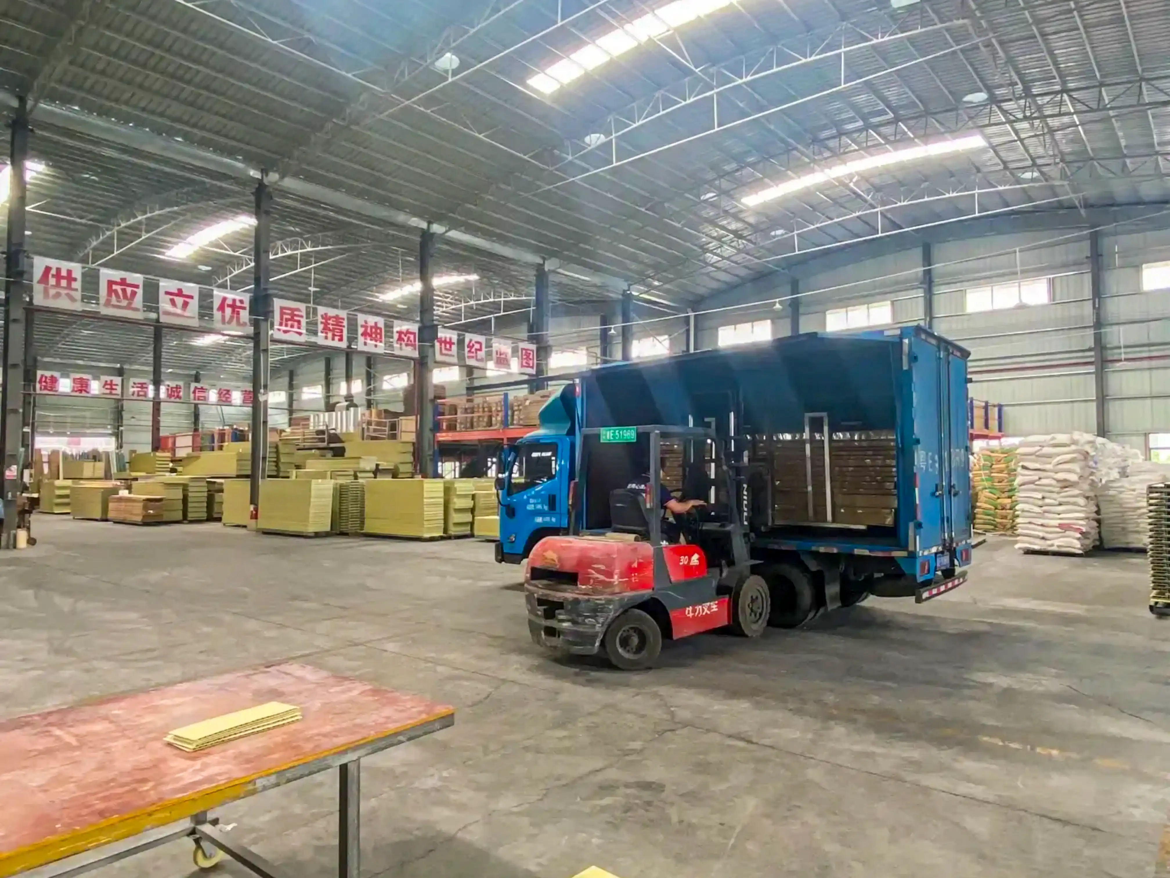 Wall panel factory, aluminum factory, custom manufacturing plant, factory warehouse, factory workshop